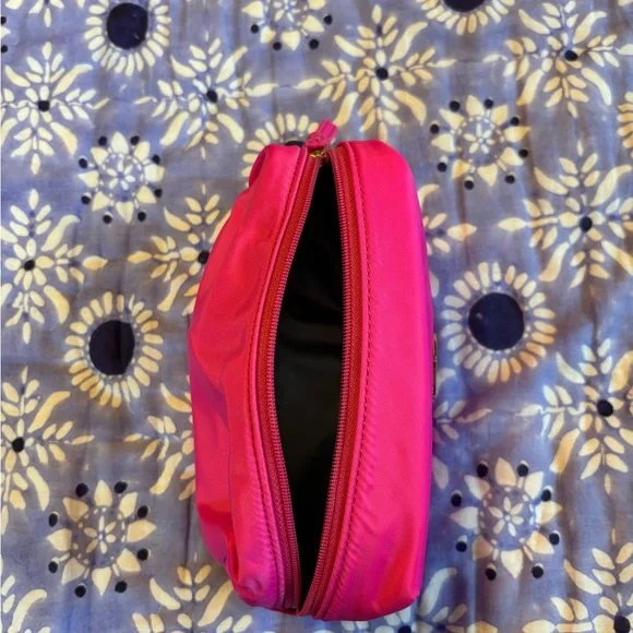 New Kate Spade Hot Pink Zip Purse - Picture 2 of 5